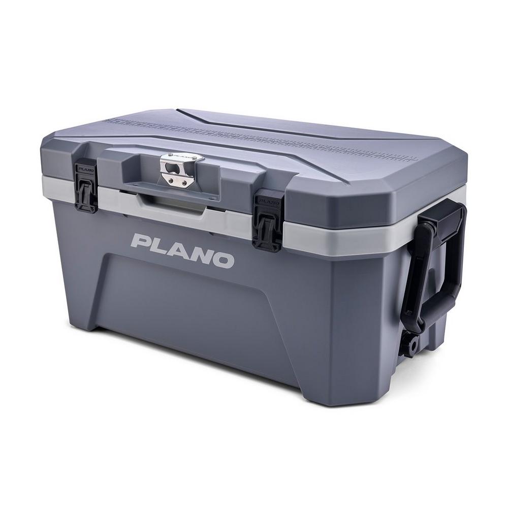 Frost™ Cooler 32 Quart (30 L) - Image 1