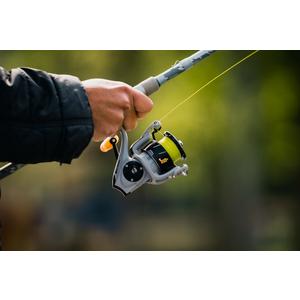 https://media.purefishing.com/i/purefishing/ABU_SPINNING_REEL_JLEE_LIFESTYLE_2021_001?w=300&h=300